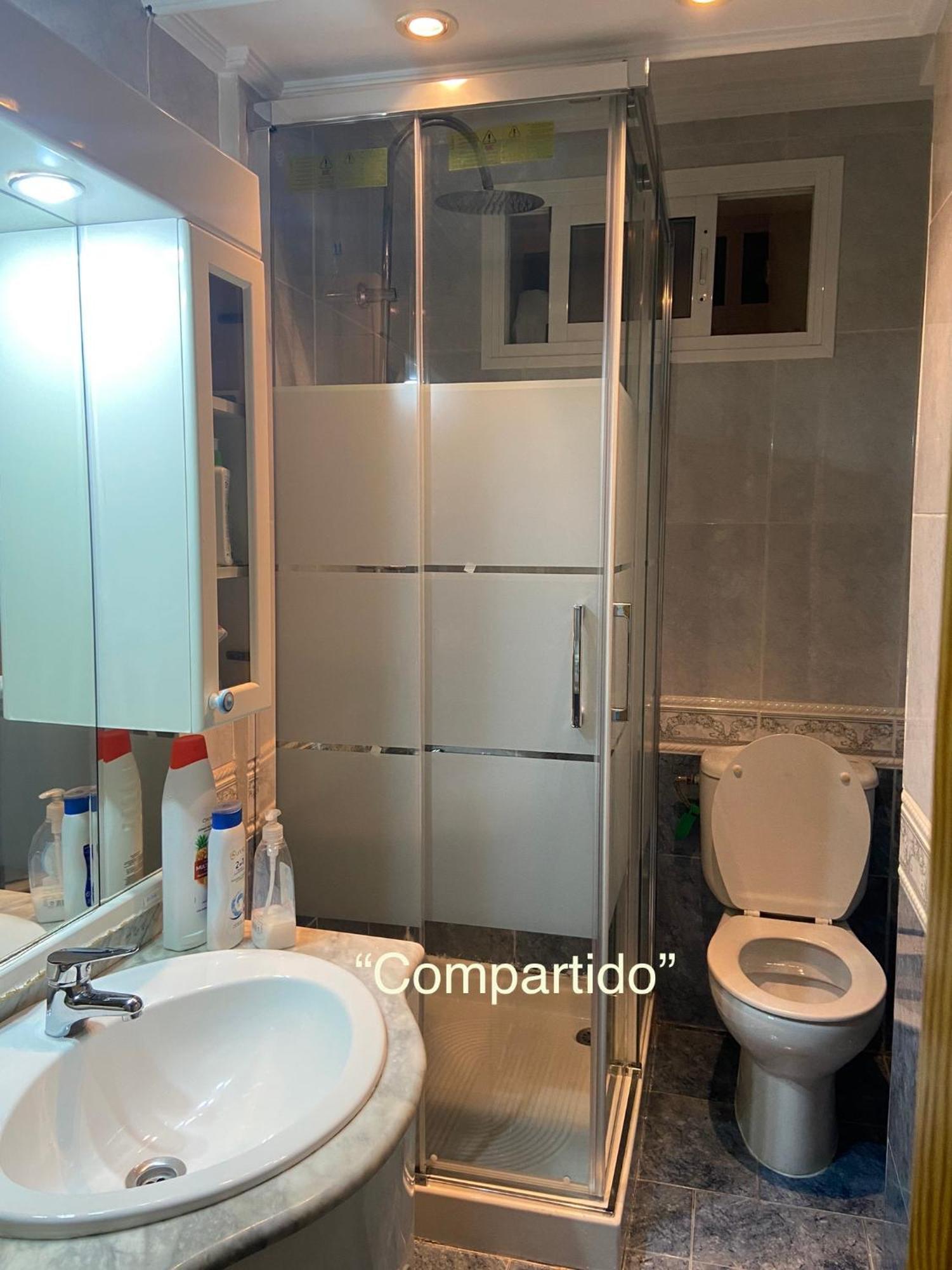 Habitacion Con Cama Matrimonial En Málaga Eksteriør bilde